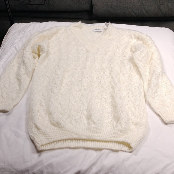 Gitano women's large sized v-neck sweater - Picture 1 of 12